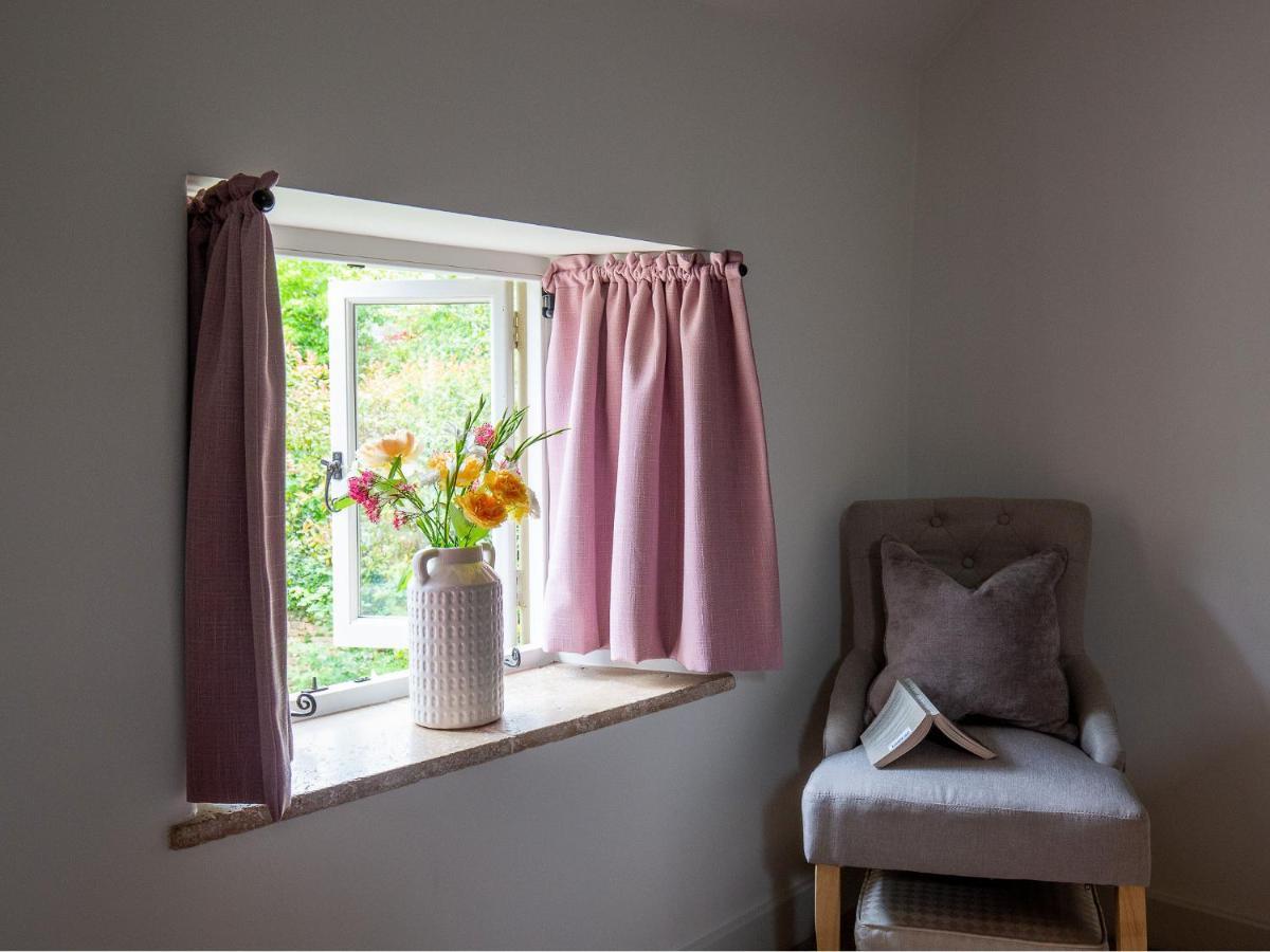 Climbing Rose Cottage - Dog Friendly - Peaceful Cotswold Cottage Adlestrop Exteriör bild