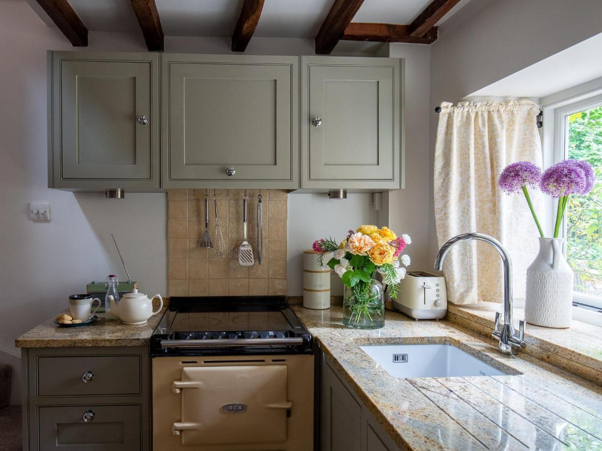 Climbing Rose Cottage - Dog Friendly - Peaceful Cotswold Cottage Adlestrop Exteriör bild